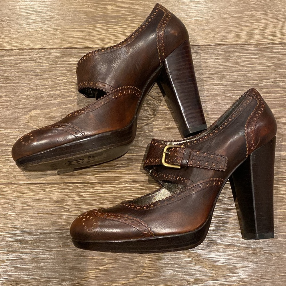 Stuart Weitzman Hash Heels